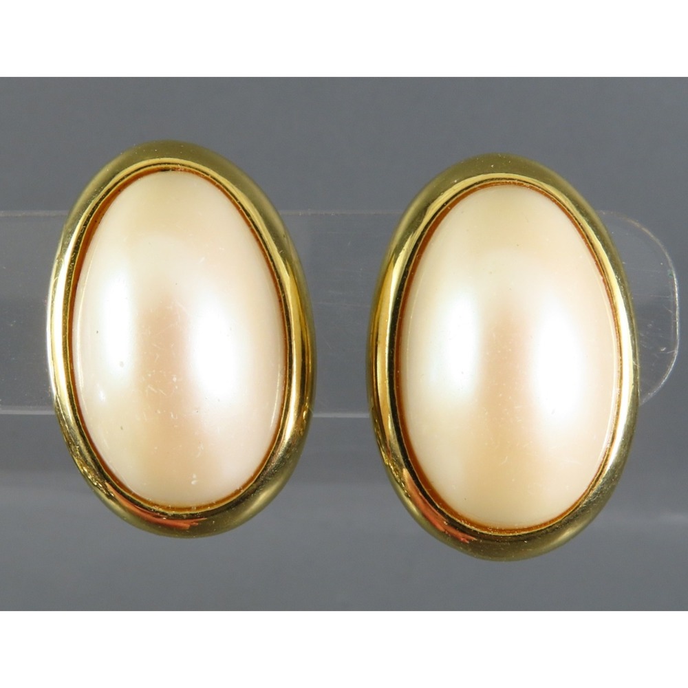 Vintage RICHELIEU CLIP-ON EARRINGS Gold Tone Frame CREAM FAUX PEARL DOME CENTER